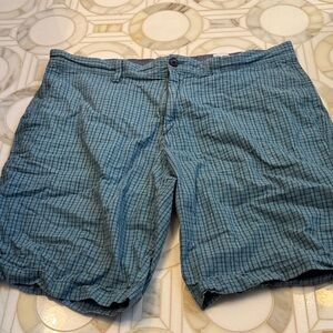 Early 2000s 100% cotton Banana Republic Men's Teal Plaid Shorts